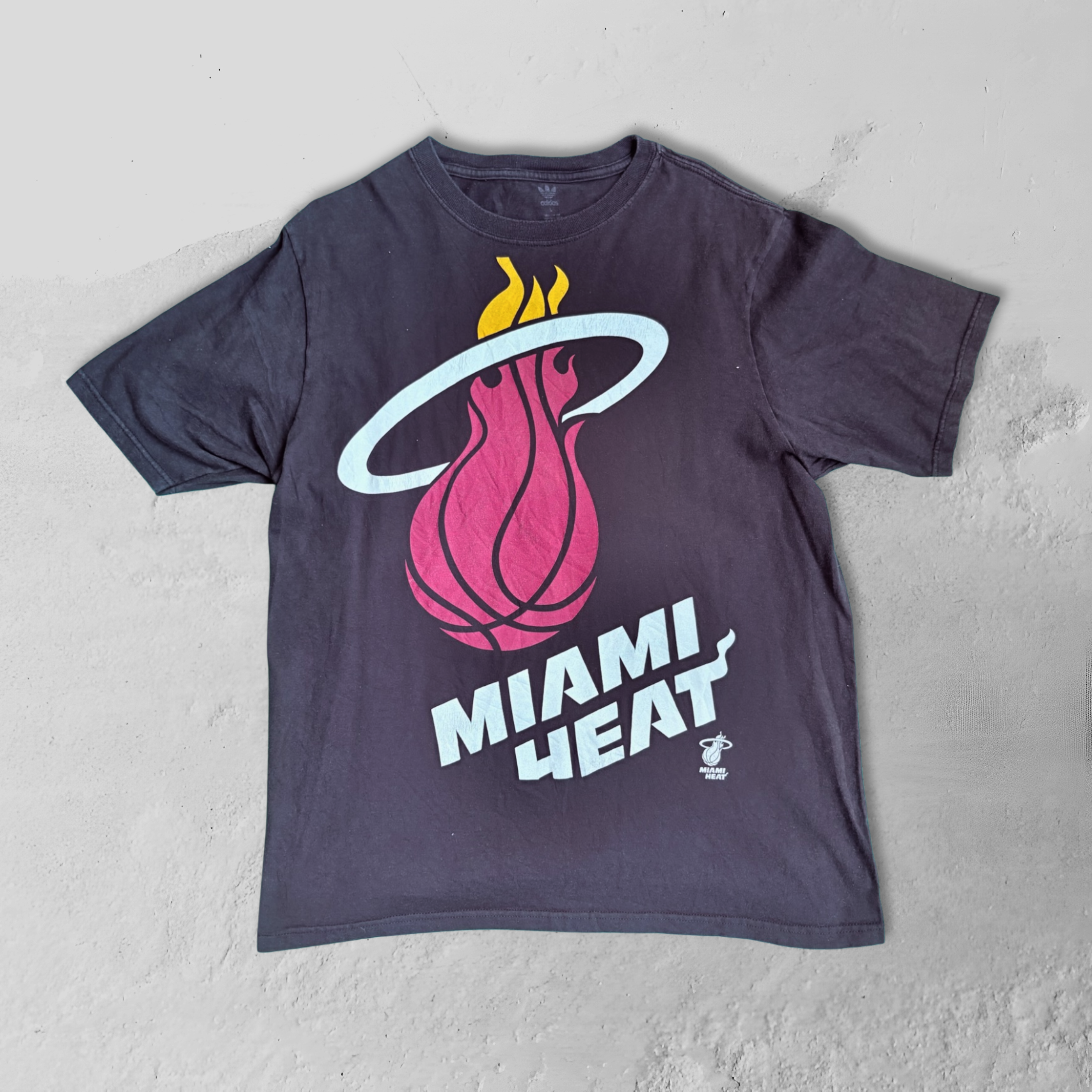 Vintage Y2K Adidas Miami Heat T-shirt - L