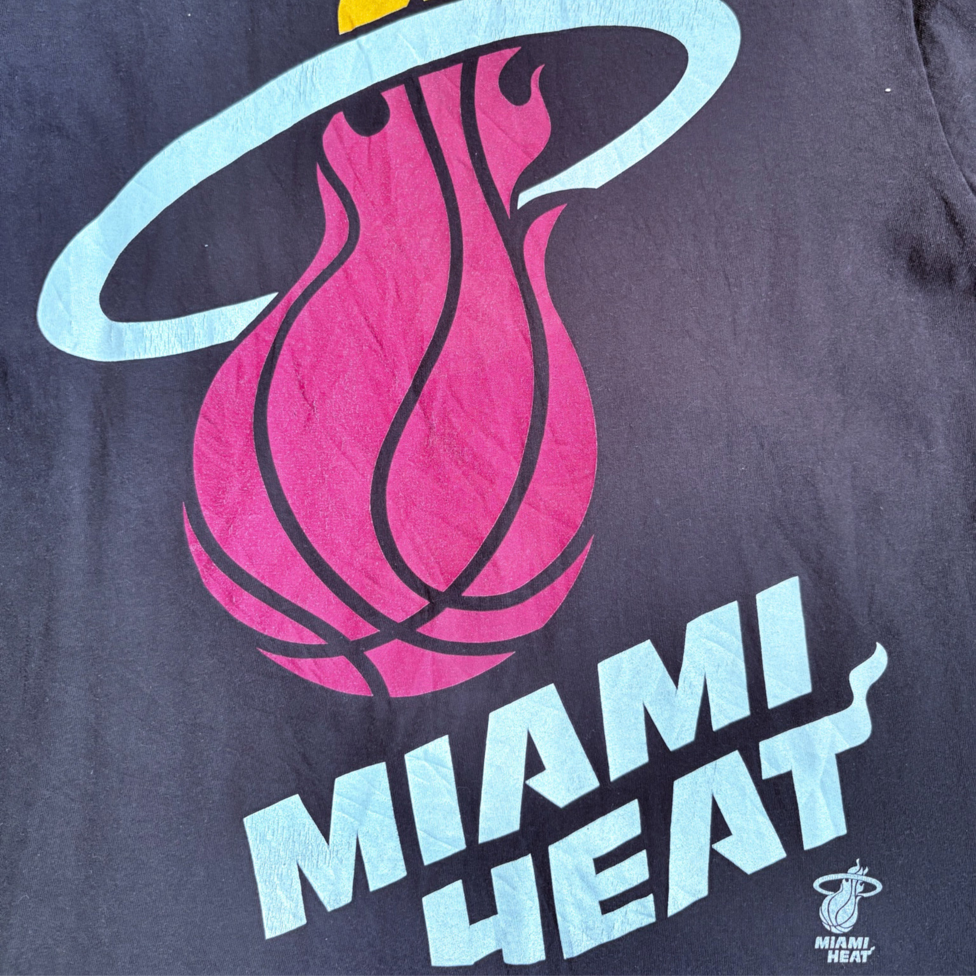 Vintage Y2K Adidas Miami Heat T-shirt - L