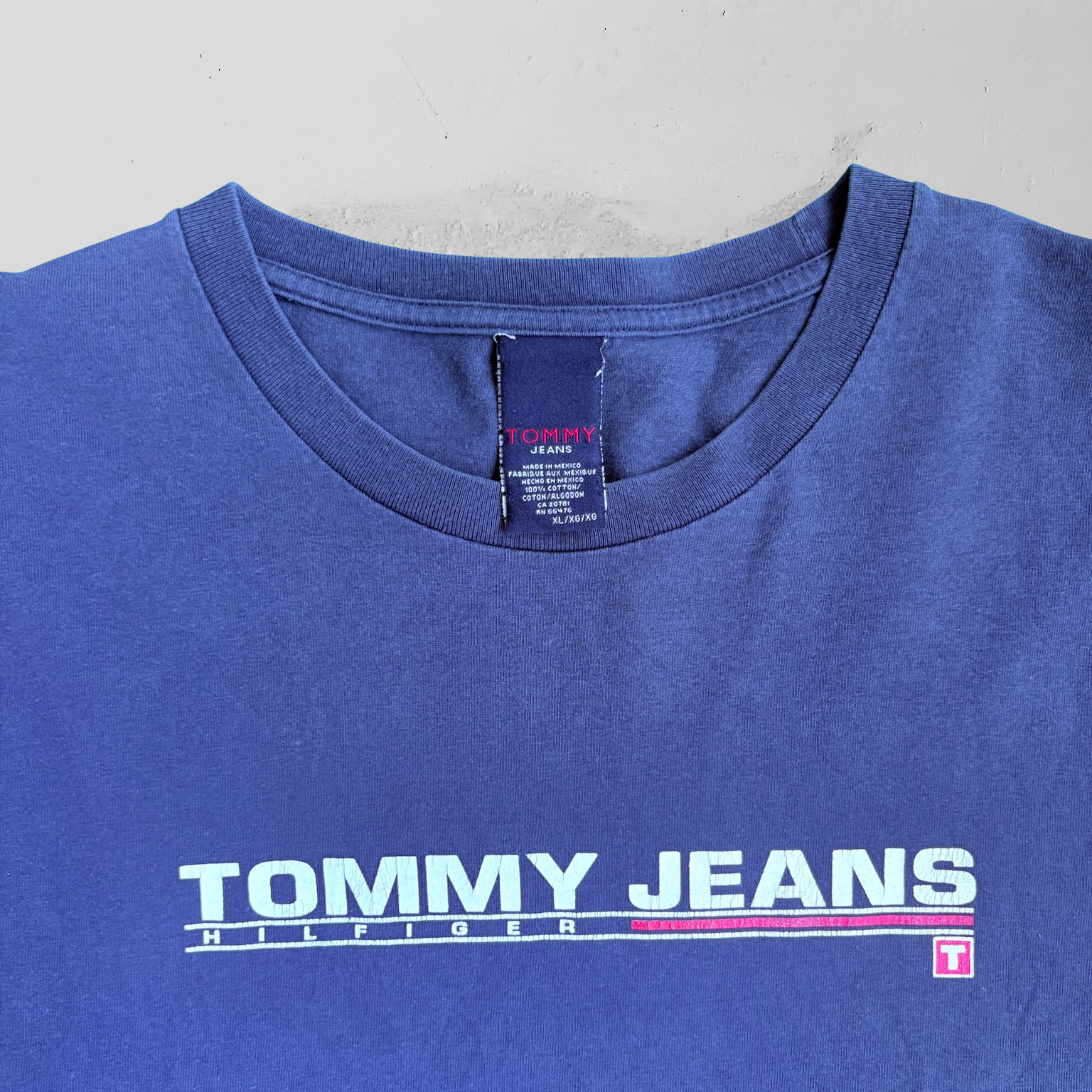Vintage Y2K Tommy Jeans Tee - XL
