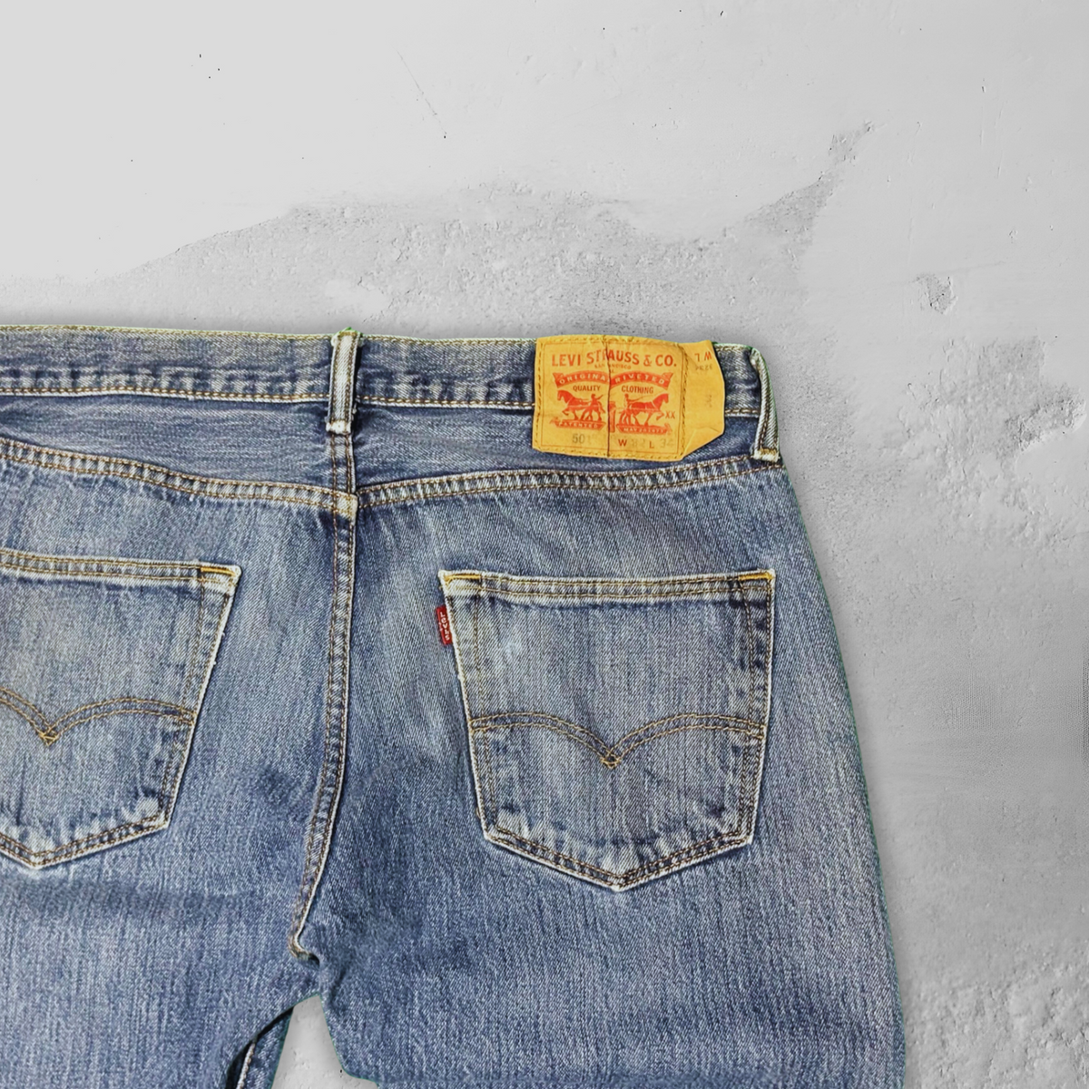 Vintage Levi 501 Denim Jeans - 32"